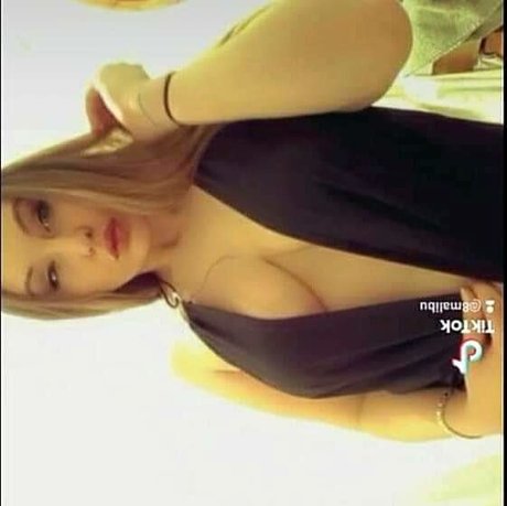 Malibu sexy actress picture