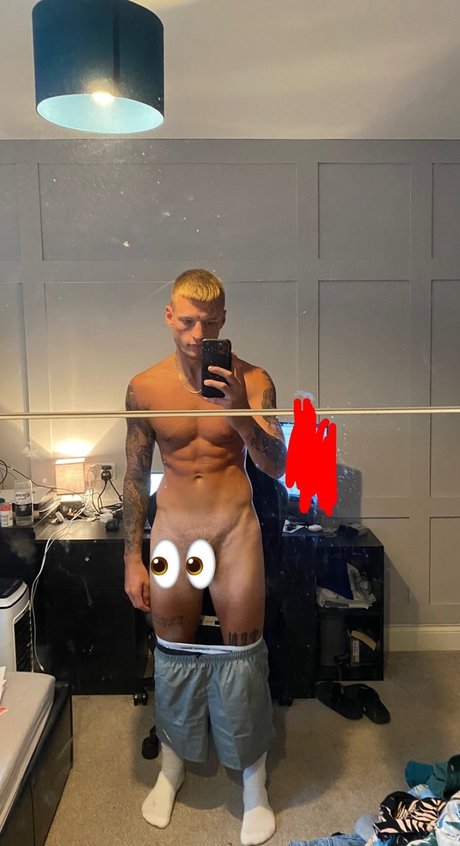 blonde trans onlyfans top photos