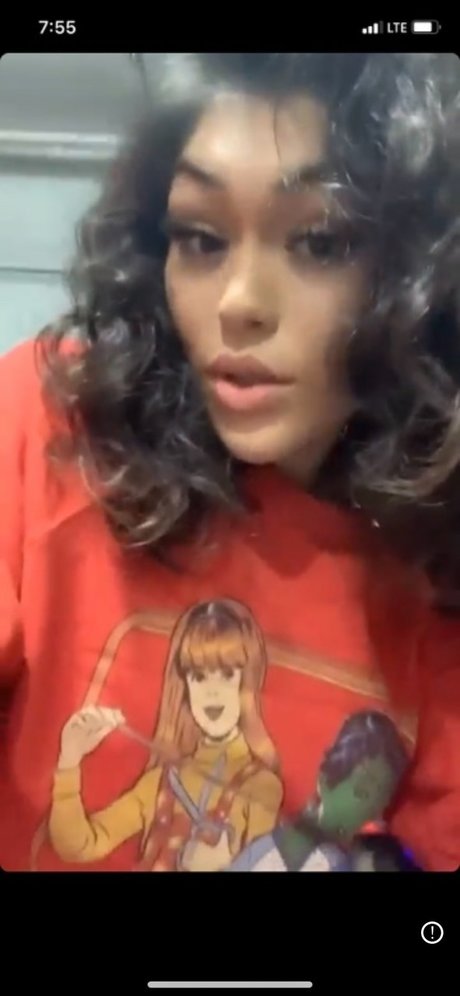 MaskedupSkit model nude photos