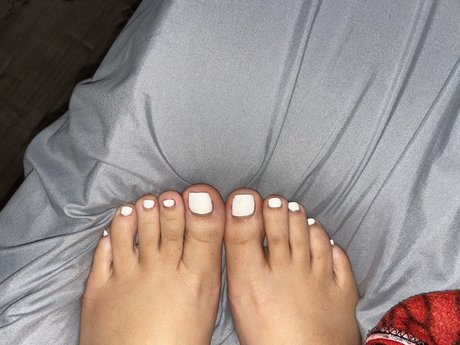 MaryJaneJones nude star pics