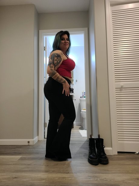 MaryJai porn model img