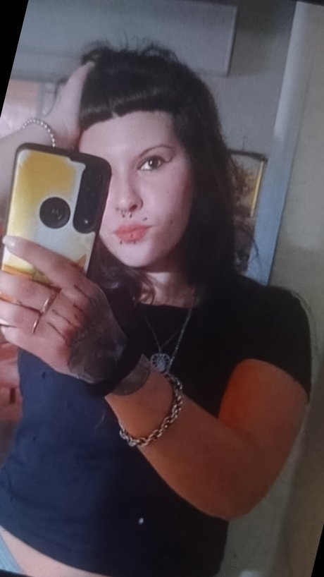 Milagros Arnes model pretty picture