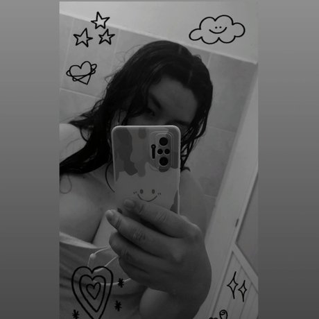 Mom Blue free actress gallery