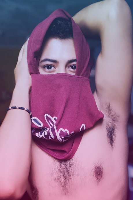 Molojiroux best model photos