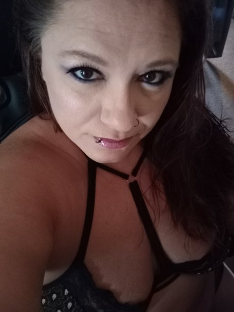 Bratty Babygirl model pretty pics