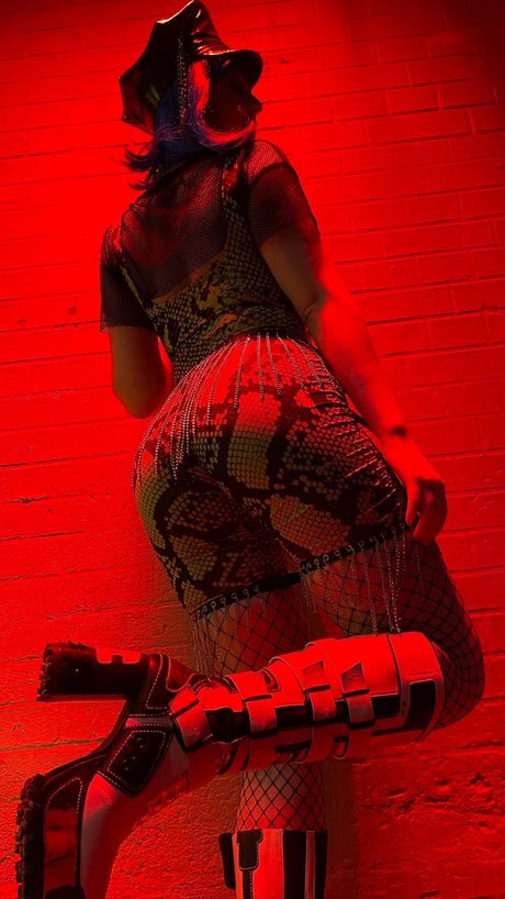 Nana Cruuz xxx actress archive