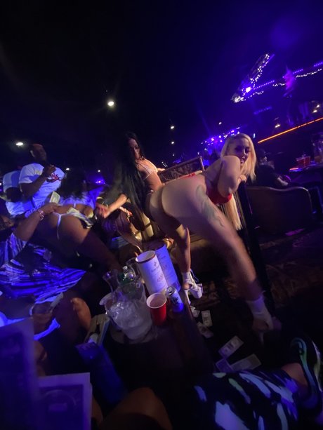 Can t stop watching top actress img