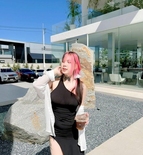 ellekampong model nude pictures