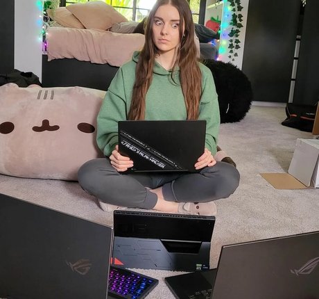 white pussy onlyfans sexy naked image