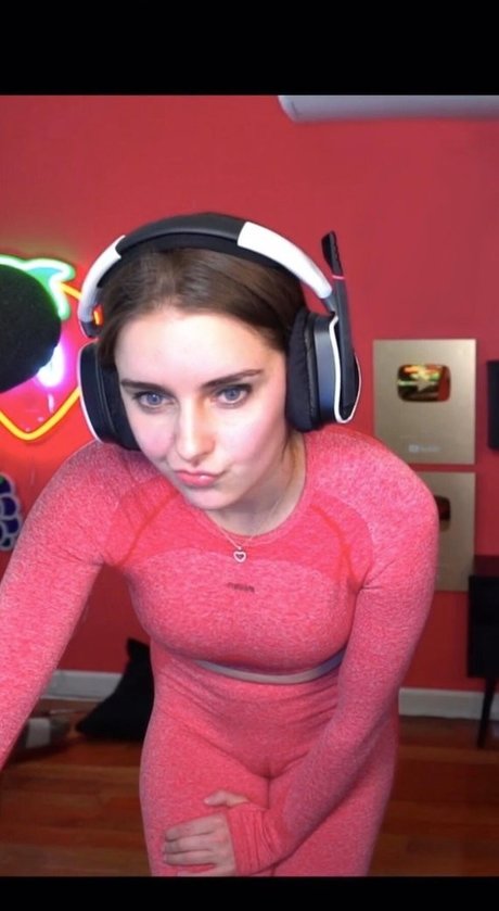 Loserfruit model xxx galleries