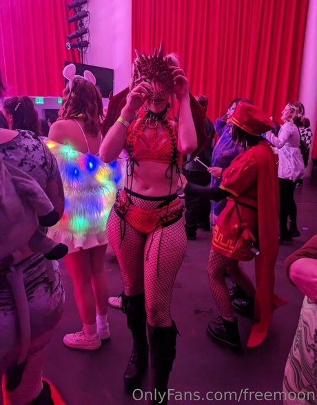 freemoon xxx star photos