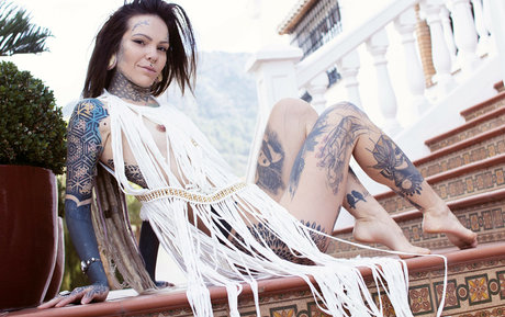 DarkLeaves model sex pictures