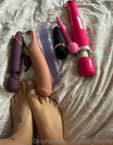 mystic kitty90 adult model gallery