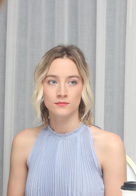 Saoirse Ronan star erotic picture
