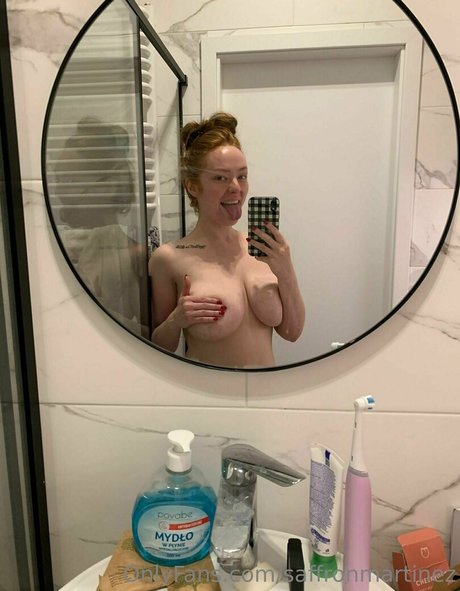 saffronmartinez adult model img