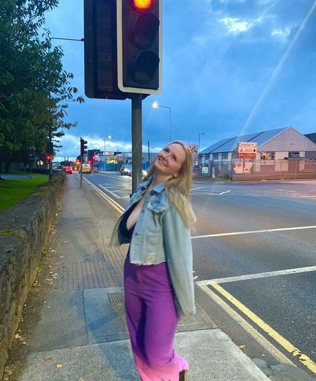 chicks with dicks onlyfans nudes img