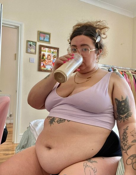 paris stilton Best Profile Photo