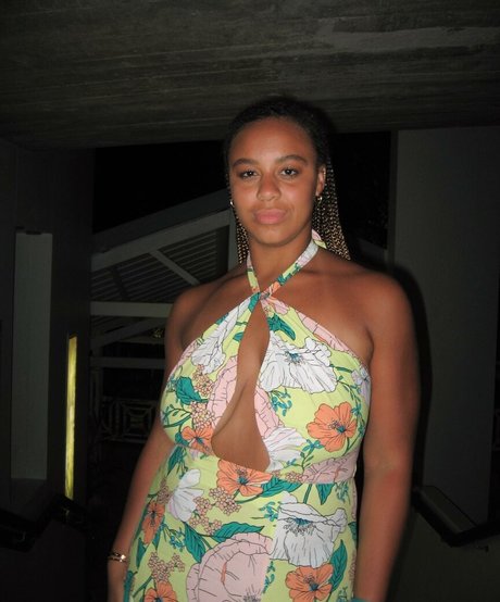 Nia Siux porn star galleries