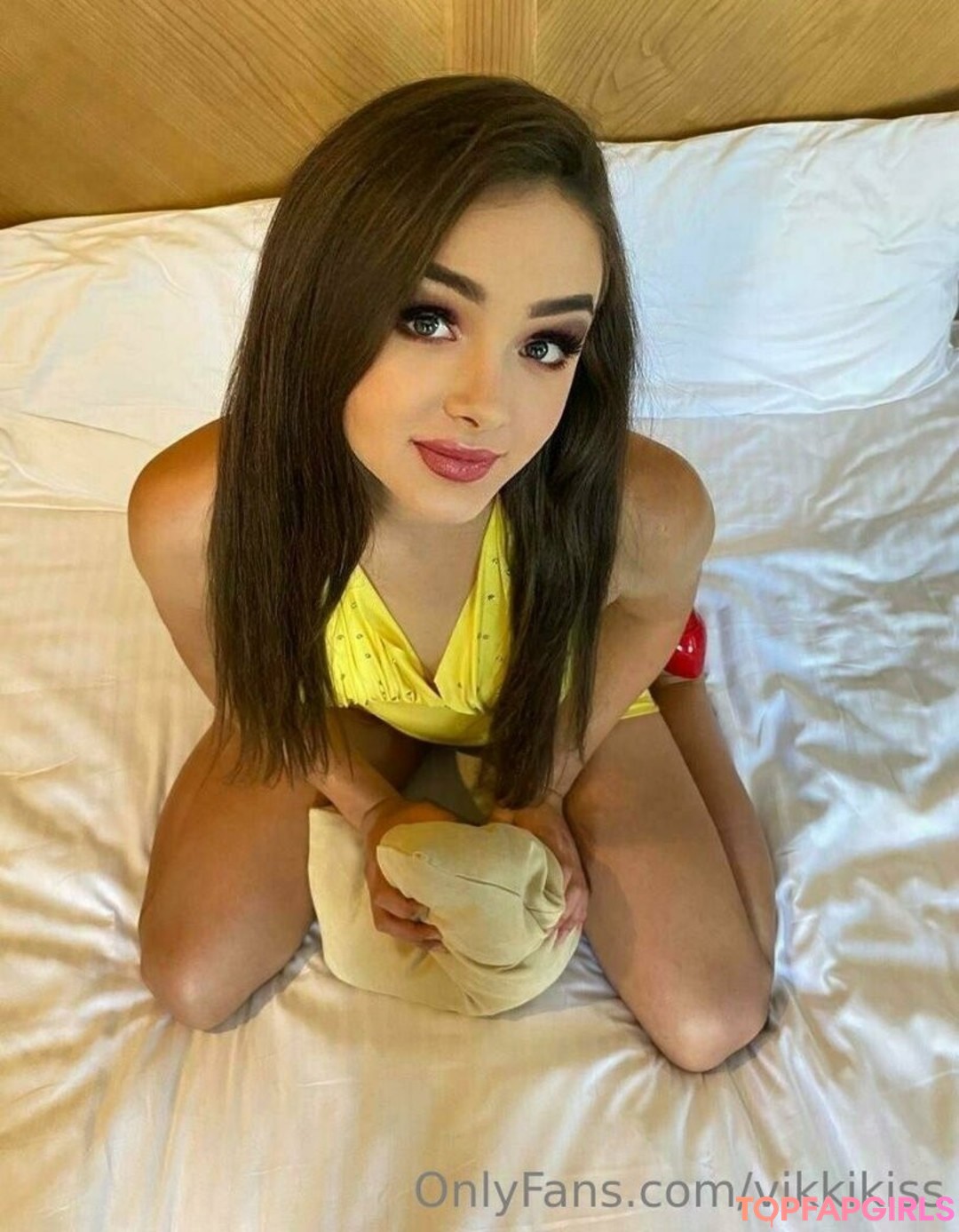 vikkikiss star hot picture