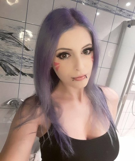 curvy shemale onlyfans adult photos