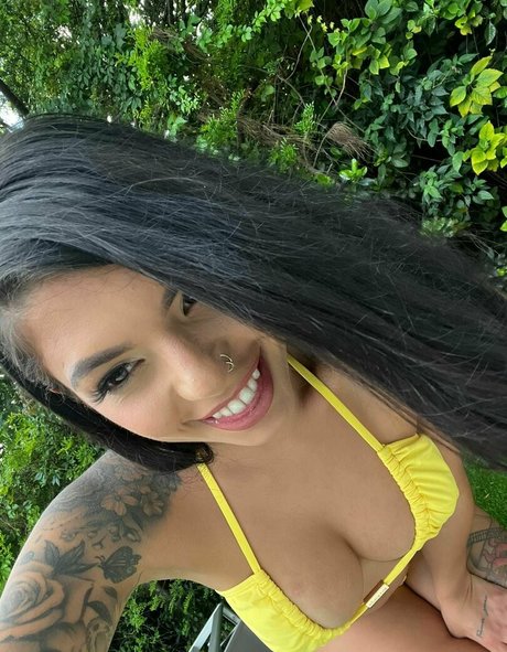 Gina Valentina pretty star image