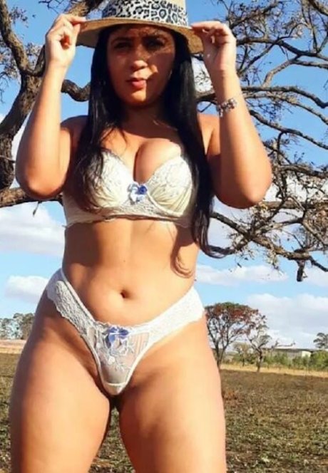 Lia Castro sex model gallery