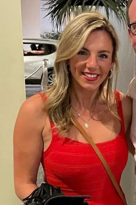 Annie Agar pornstar nudes pic