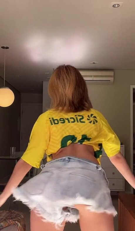 Thaiga pornstar naked picture