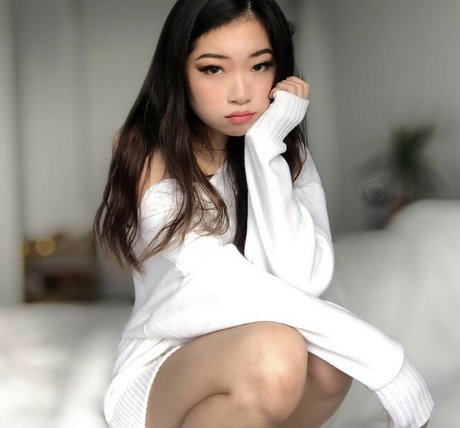 amateur blonde onlyfans adult archive