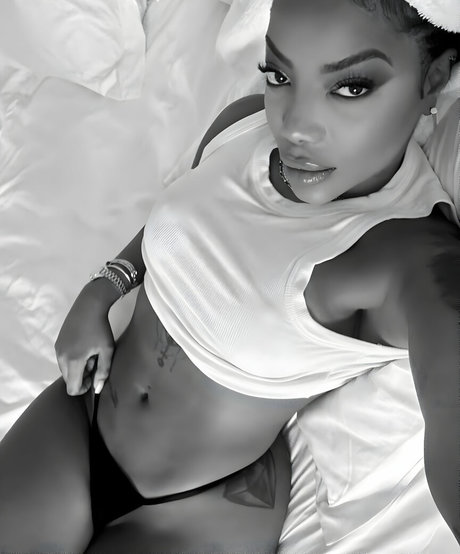 Ludmilla nude pornstar pic