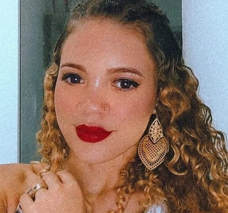 Yasmin Alves star pornographic image