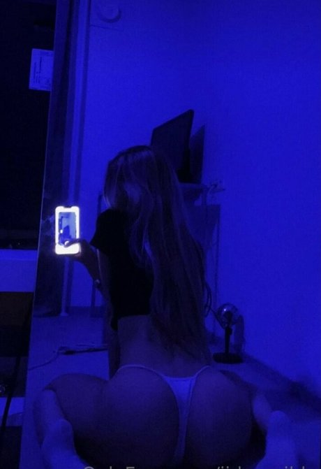 iidaamilda model nude image