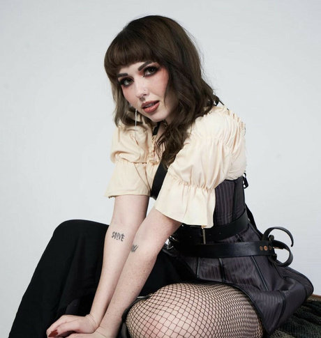 NotSaige model sex picture