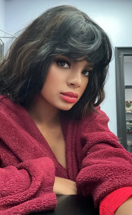 FEiSTY star erotic gallery