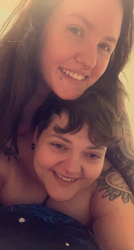 PearlieLynn amp ampBama exclusive pornstar img