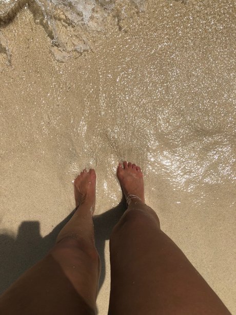 Prettifeet_ model sex archive