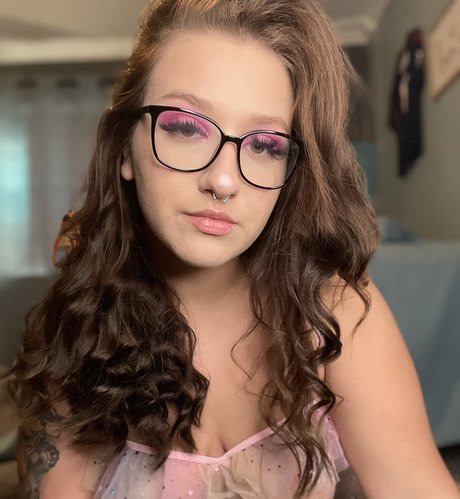 PROMISE star adult pictures