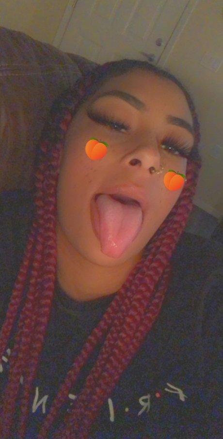 Sexyyella pornstar beautiful photo