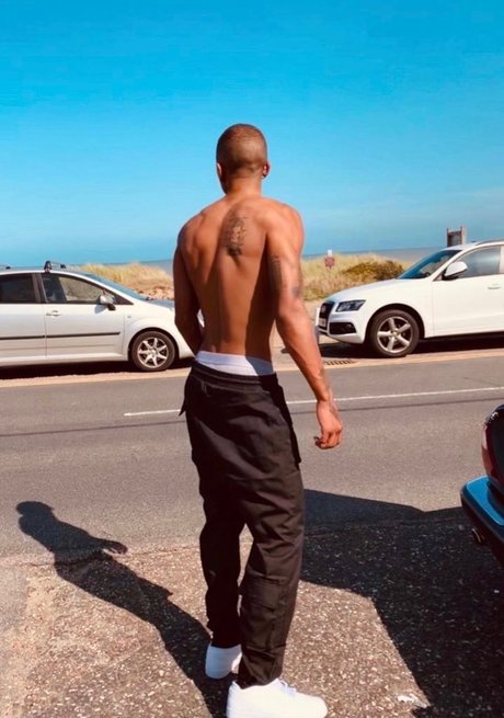 REDROARZ pornstar sexy galleries