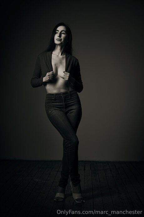 blonde young onlyfans hd picture