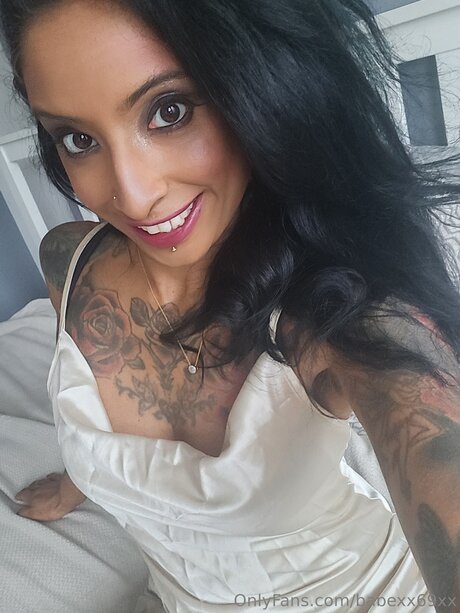 BabeXX69XX erotic star archive