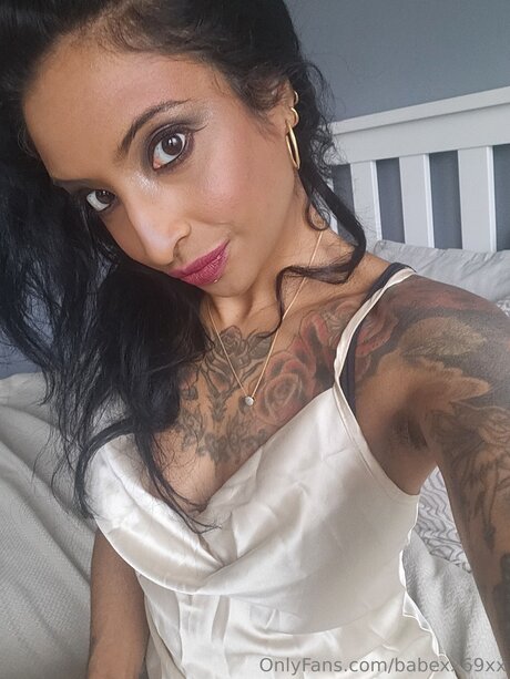 BabeXX69XX nudes model img