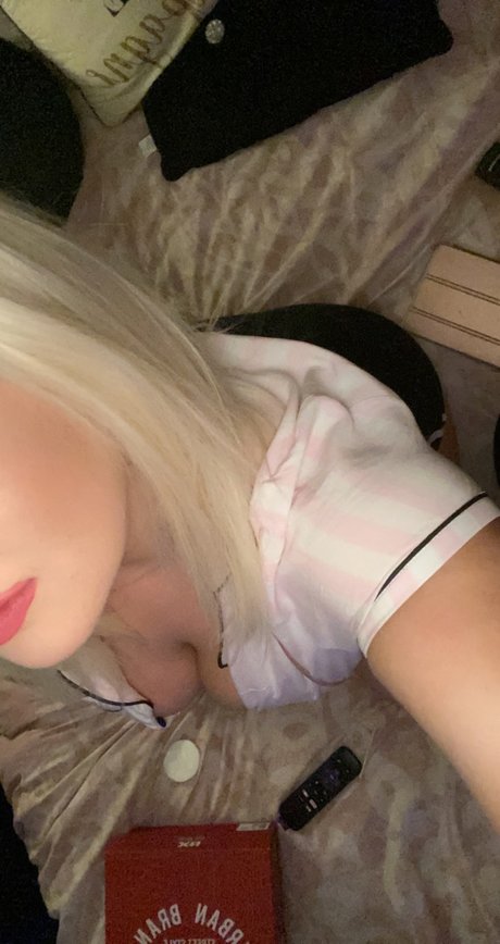 amateur blonde onlyfans hot sexy archive