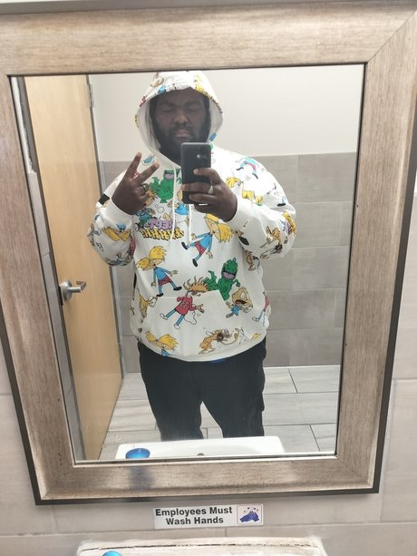 Megal Entertainment perfect model pic