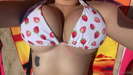 BlondeE_ model nudes pic