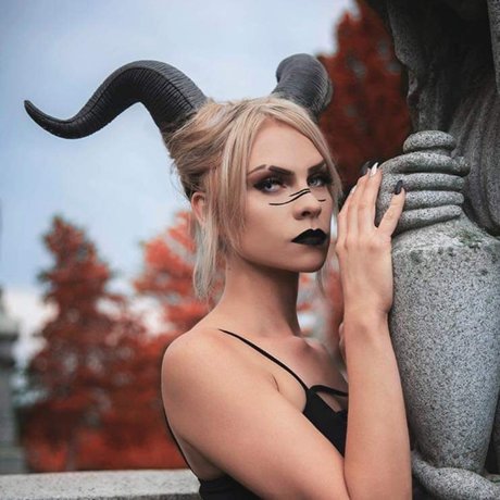 Maziikeen model pornographic img