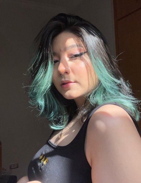 Tayhuhu pornstar erotic images