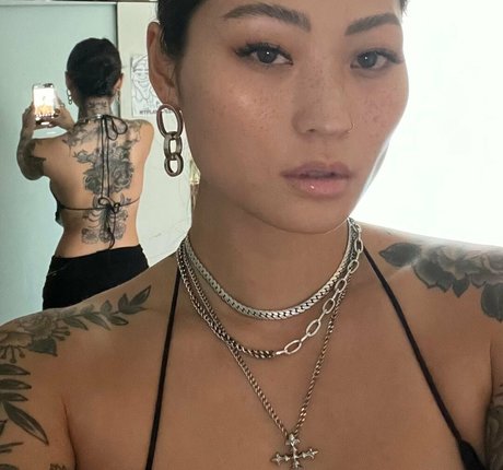 Mae Col art model images