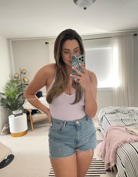 HayliNic hd pornstar gallery