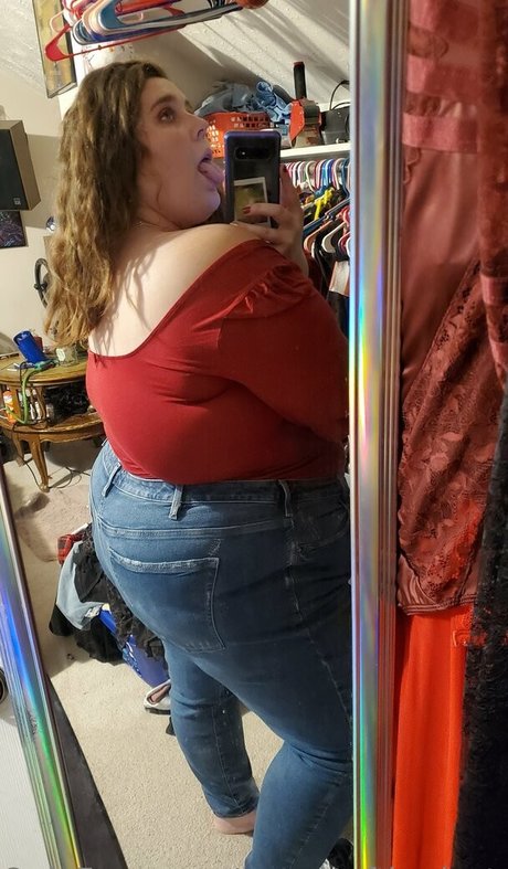 sunnisoftbodystoner pornstar top image